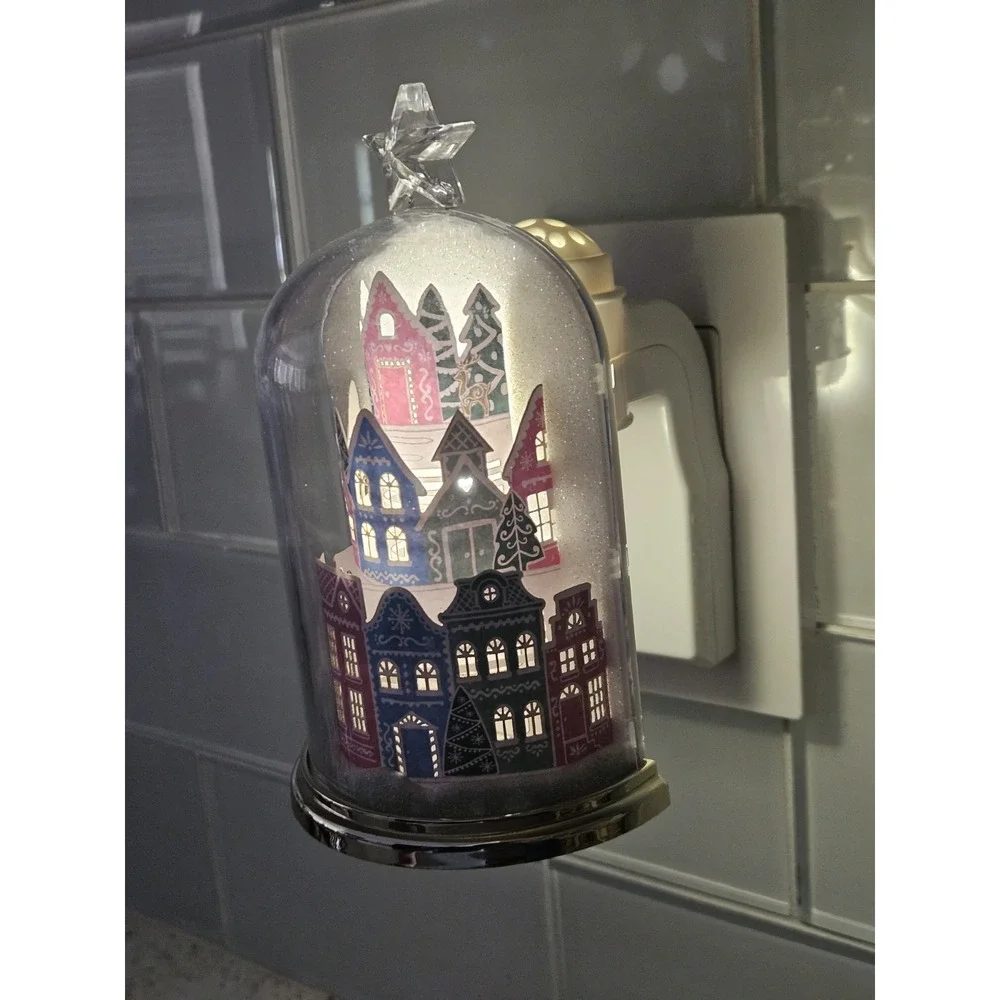 Bath & Body Works Holiday Village Cloche Nightlight Wallflowers Fragrance Plug